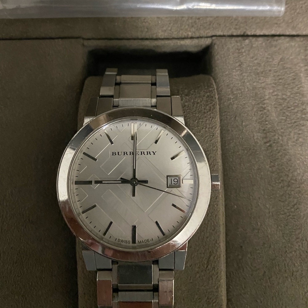 Burberry Unisex Classic Watch Quartz 38mm